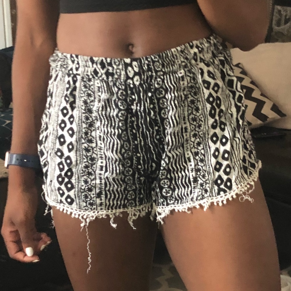 PATTERNED SHORTS